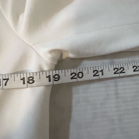 J Jill Wherever Elegant White Cropped Blazer with Black Piping. size XS - Picture 4 of 8